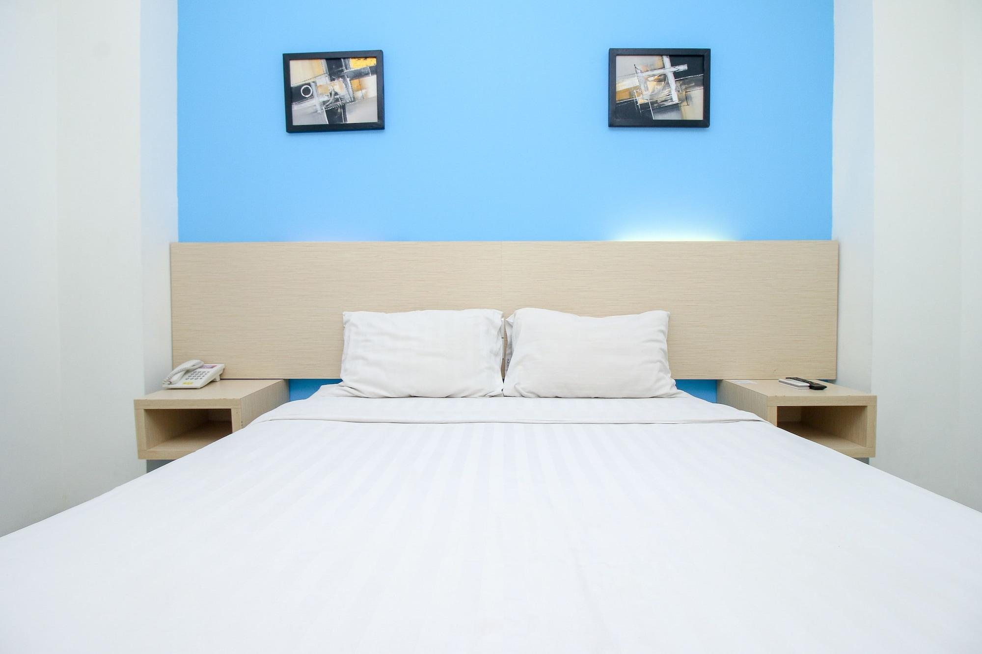 Pratama Hotel & Convention Mataram Exterior foto