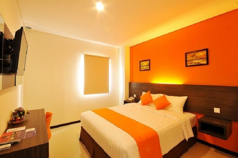 Pratama Hotel & Convention Mataram Exterior foto